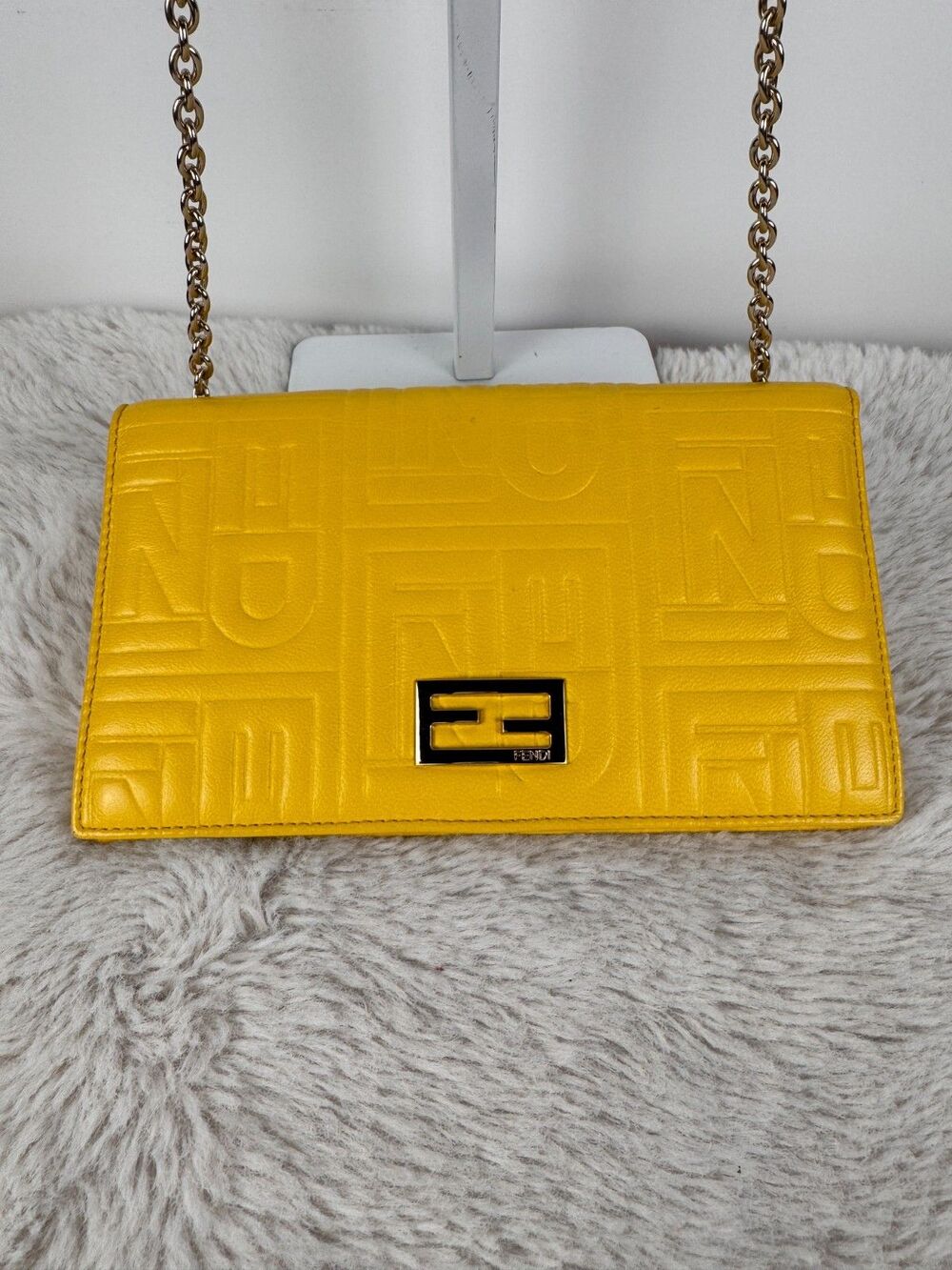 Fendi 2000's Yellow Embossed Nappa Logo Chain Clutch Crossbody Wallet - Picture 4 of 16